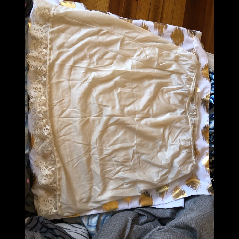 🌪Sears size medium slip RESERVED